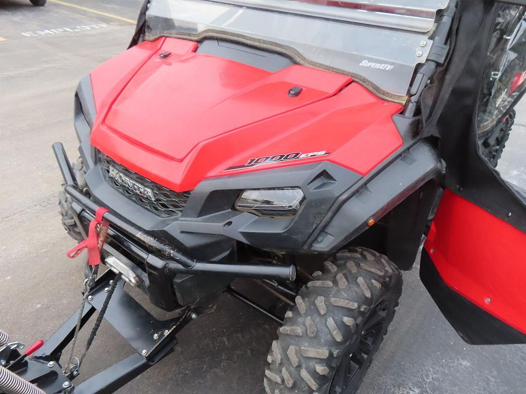 Image of Honda Pioneer 1000-5 Image 0