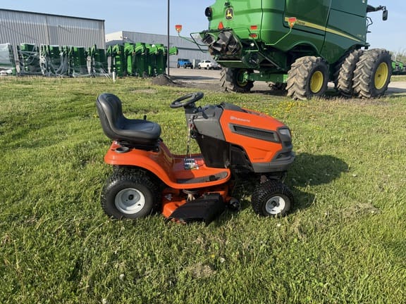 2016 Husqvarna YTH22V42 Equipment Image0