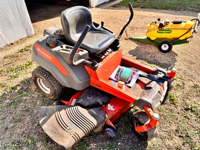 Image of Husqvarna Z254 equipment image 2