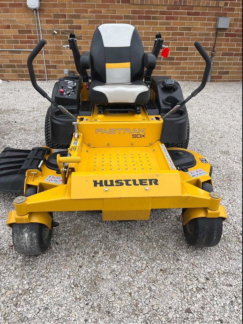 2016 Hustler FasTrak SDX Equipment Image0