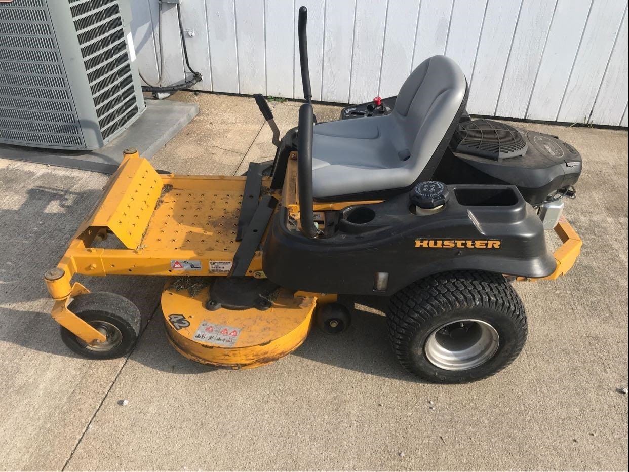 2016 Hustler Raptor Equipment Image0