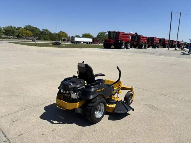 Image of Hustler Raptor SD equipment image 3