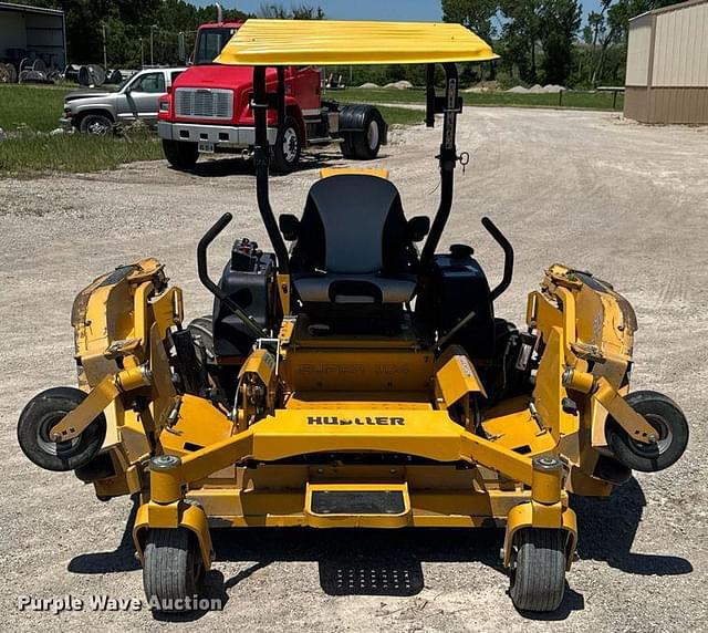 Image of Hustler Super 104 equipment image 1