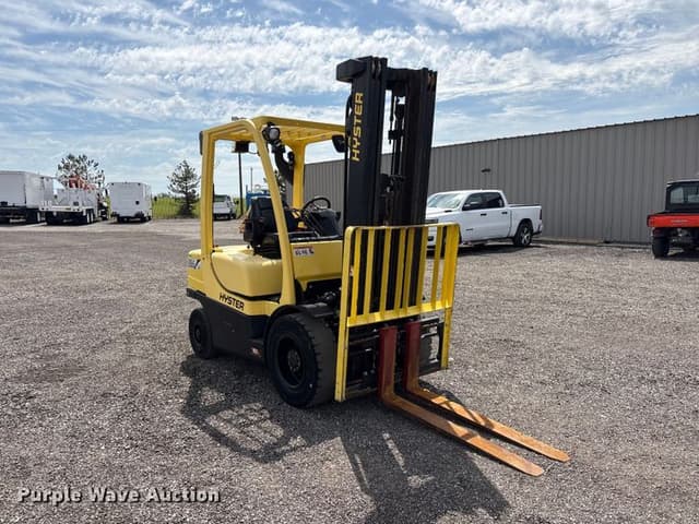 Image of Hyster H50FT equipment image 2