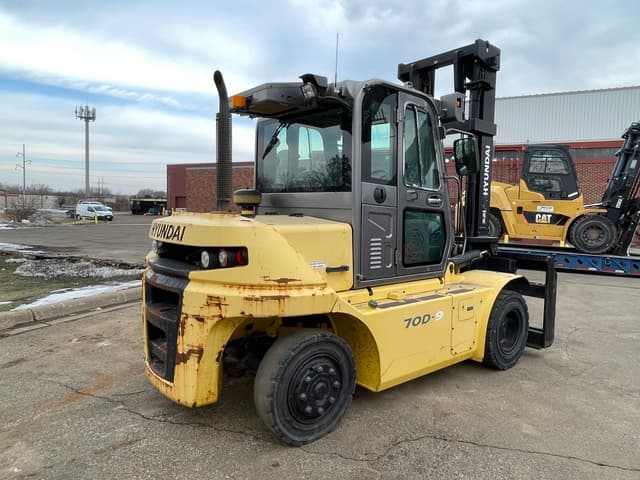 Image of Hyundai 70D-9 equipment image 4