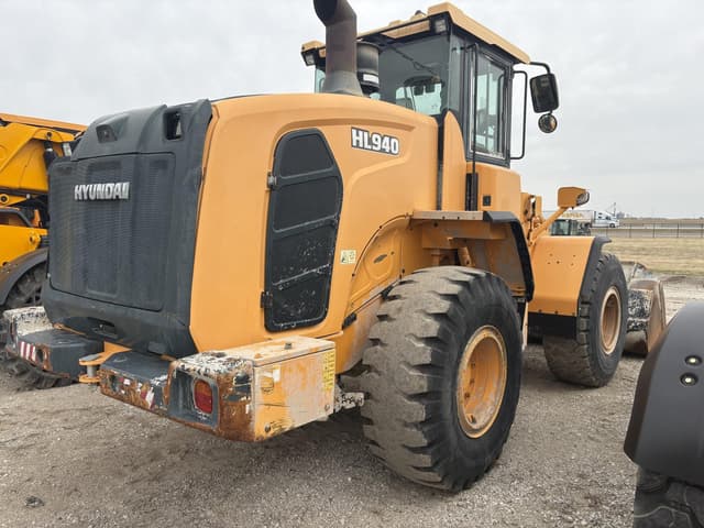 Image of Hyundai HL940 equipment image 2