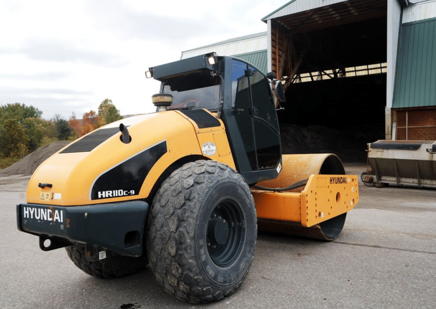 2016 Hyundai HR110C-9 Equipment Image0