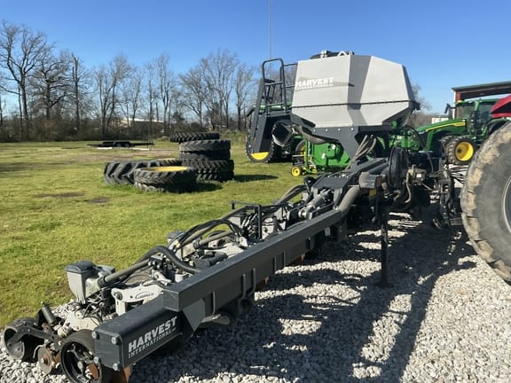 Main image Harvest International 12R38