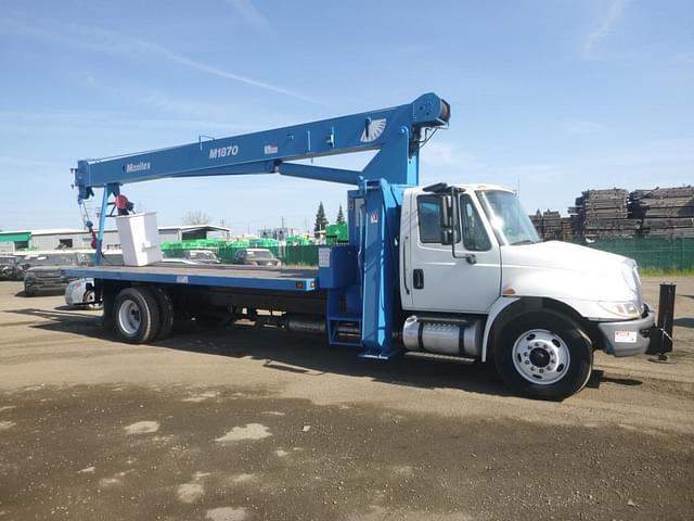 Image of International 4300 equipment image 1