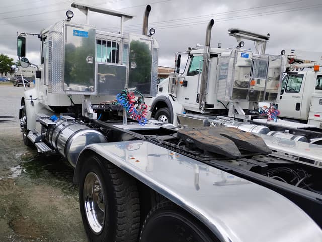 Image of International 5900i equipment image 3