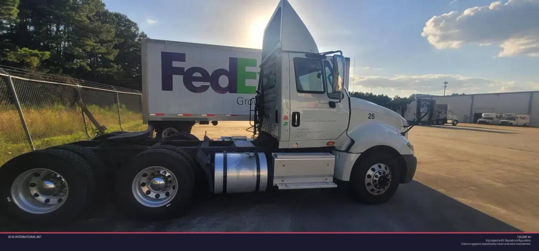 Image of International ProStar Plus 122 Primary image
