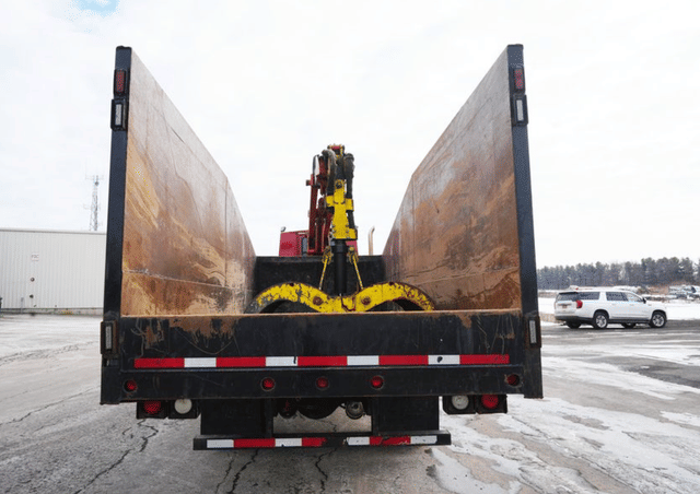 Image of International 7400 equipment image 3