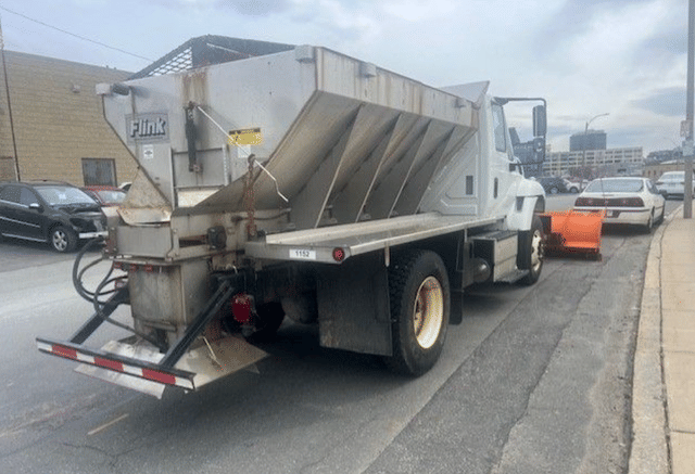 Image of International 7400 equipment image 3