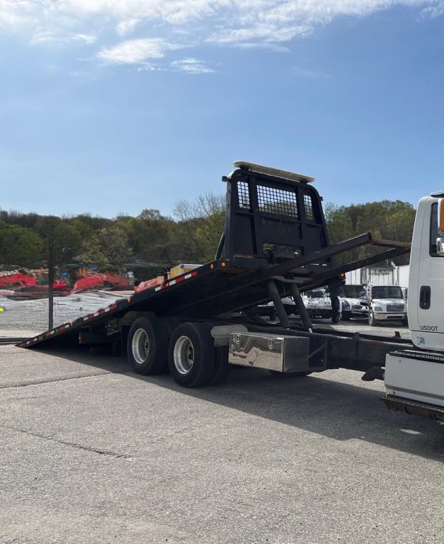 Image of International 7600 equipment image 3