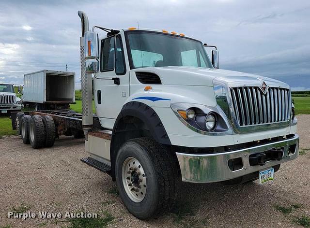 Image of International 7600 equipment image 2