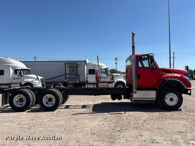 Image of International 7600 equipment image 3