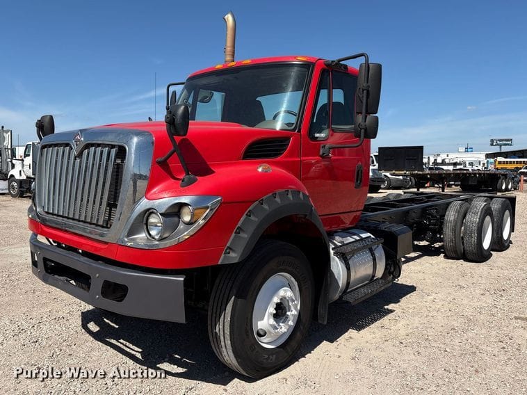 2016 International 7600 Equipment Image0