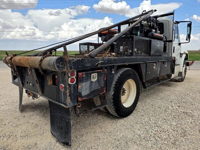 Image of International Durastar 4300 equipment image 4
