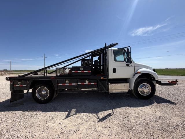 Image of International Durastar 4300 equipment image 3