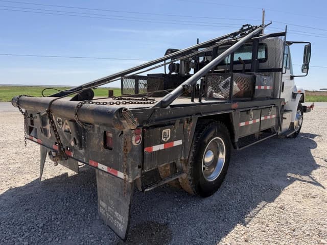 Image of International Durastar 4300 equipment image 4
