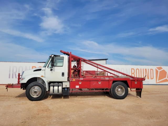 Image of International Durastar 4300 equipment image 1