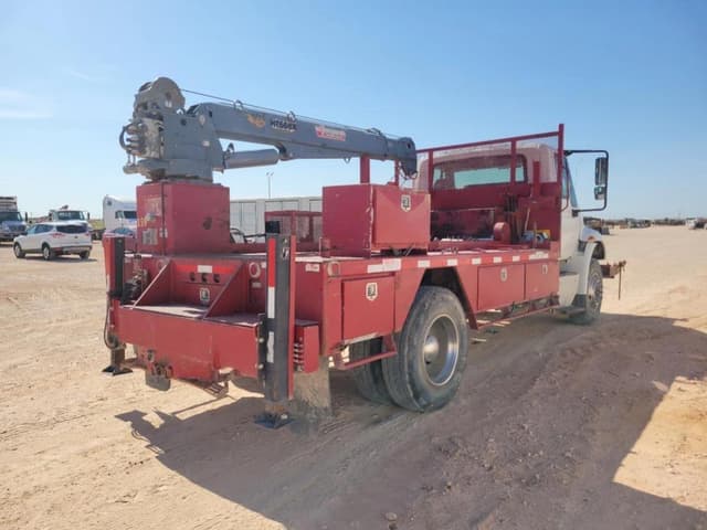 Image of International Durastar 4300 equipment image 4
