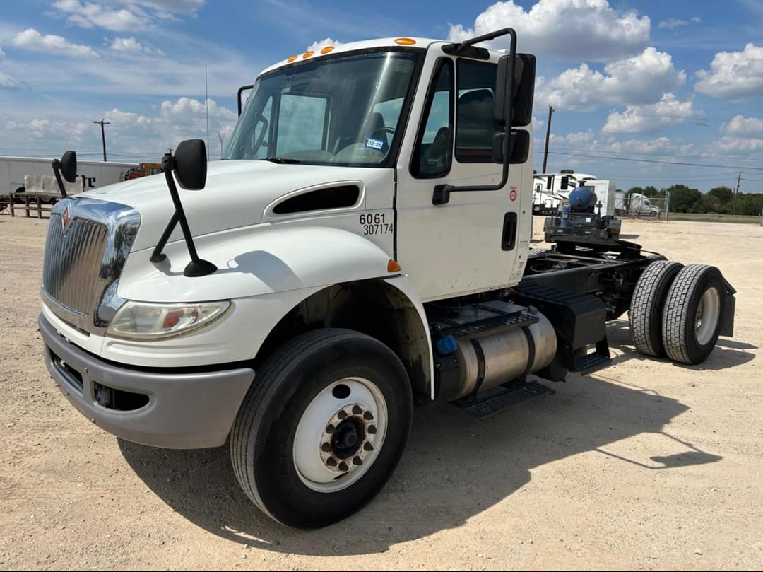 Image of International DuraStar 4400 Primary image