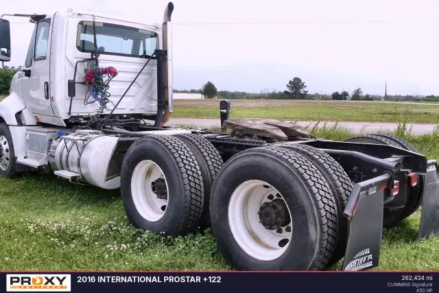Image of International ProStar Plus 122 equipment image 4