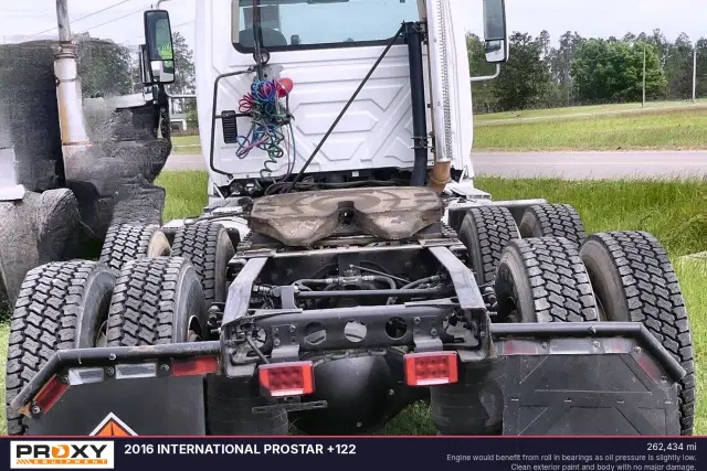 Image of International ProStar Plus 122 equipment image 2