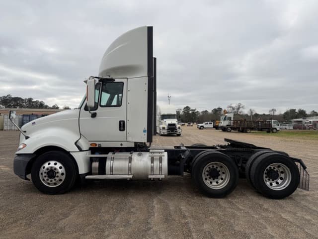 Image of International ProStar 122 equipment image 4