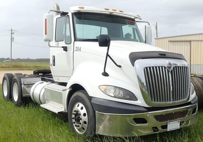 Image of International ProStar Plus 122 Primary image