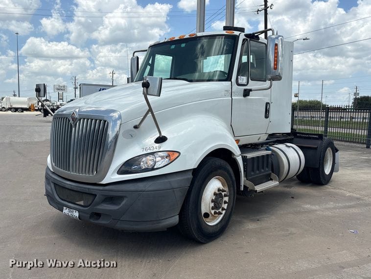 2016 International ProStar Plus 122 Equipment Image0