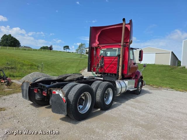 Image of International ProStar+ 122 equipment image 4