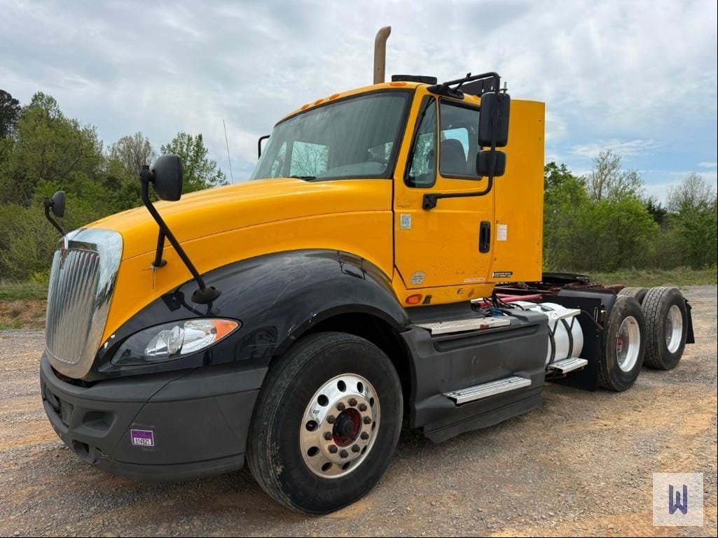 2016 International ProStar Plus 122 Equipment Image0