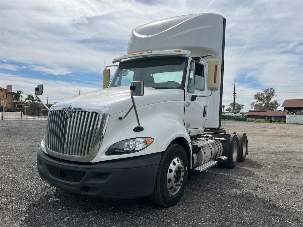 2016 International ProStar Equipment Image0