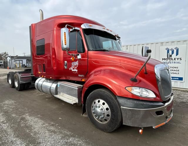 Image of International ProStar Plus 122 equipment image 1