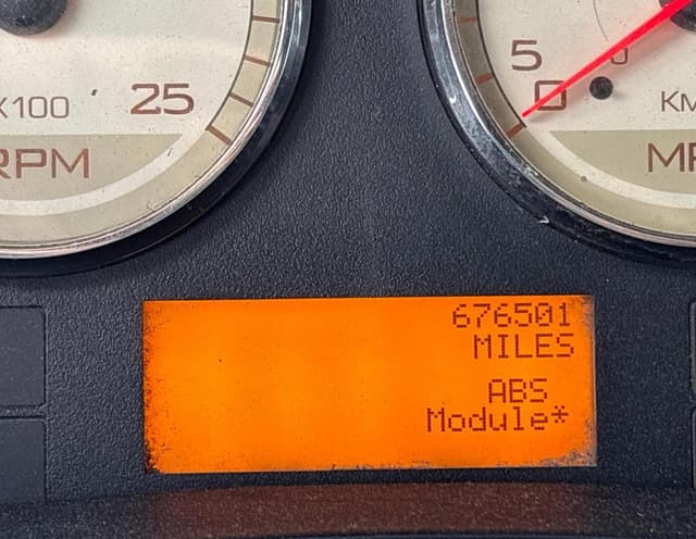 Image of International ProStar Plus 122 equipment image 4