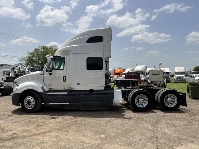 Image of International Prostar Plus equipment image 1