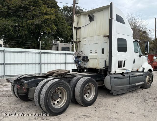 Image of International Prostar Plus equipment image 4