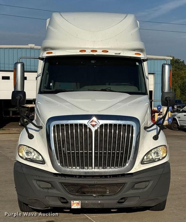Image of International Prostar Plus equipment image 1