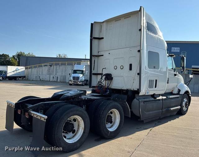 Image of International Prostar Plus equipment image 4