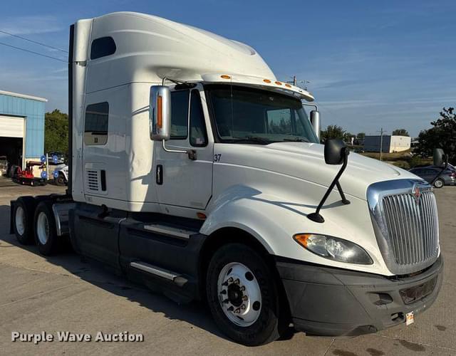 Image of International Prostar Plus equipment image 2