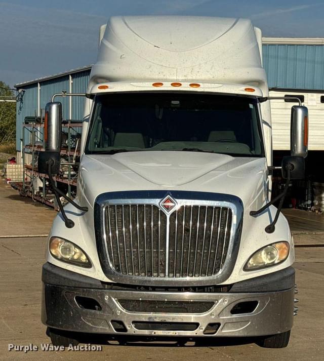 Image of International Prostar Plus equipment image 1