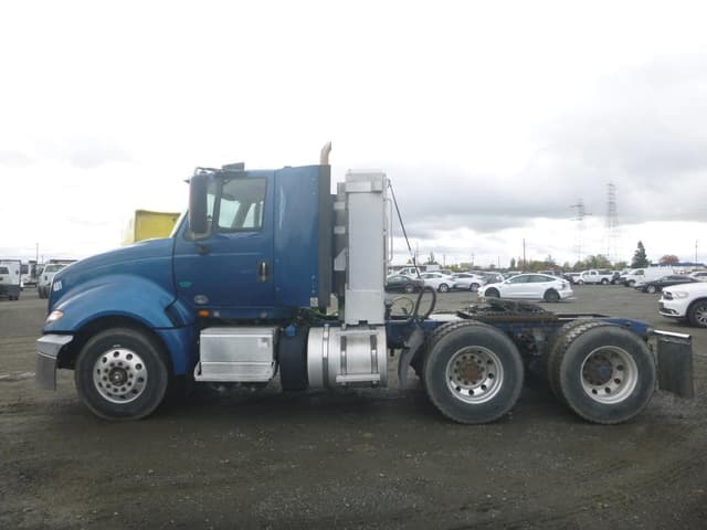 Image of International ProStar Plus 122 equipment image 4