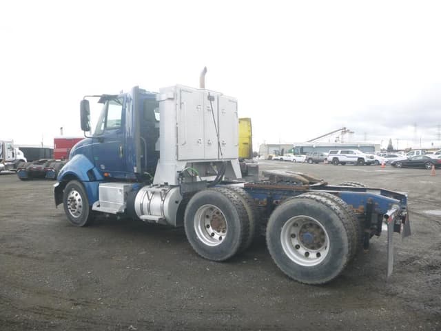 Image of International ProStar Plus 122 equipment image 3