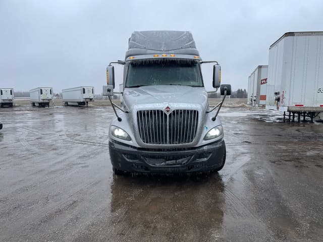 Image of International ProStar Plus 122 equipment image 1