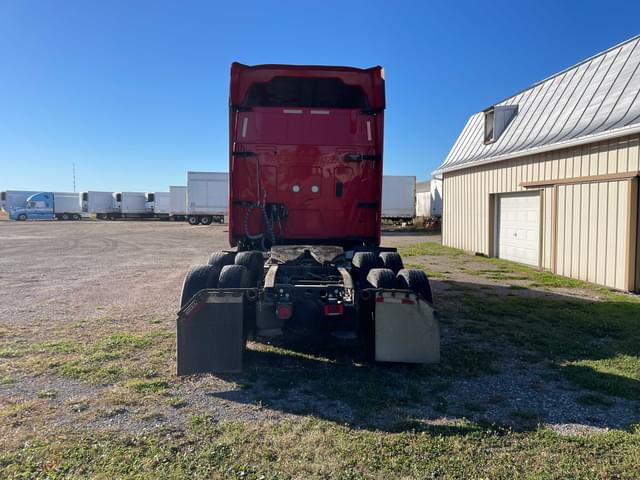 Image of International ProStar Plus 122 equipment image 4