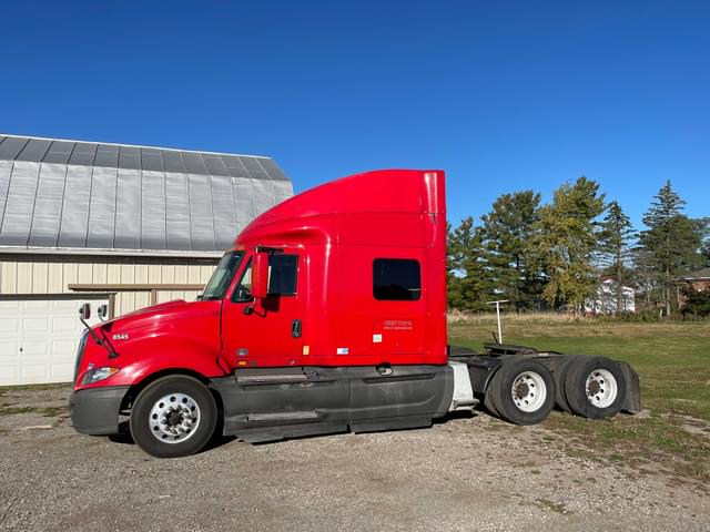 Image of International ProStar Plus 122 equipment image 1