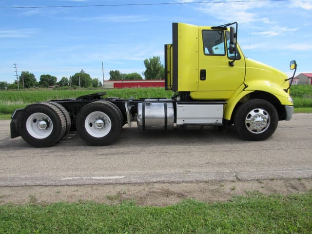 Image of International Transtar 8600 equipment image 4