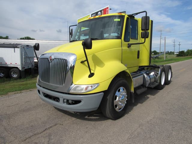 Image of International Transtar 8600 equipment image 1